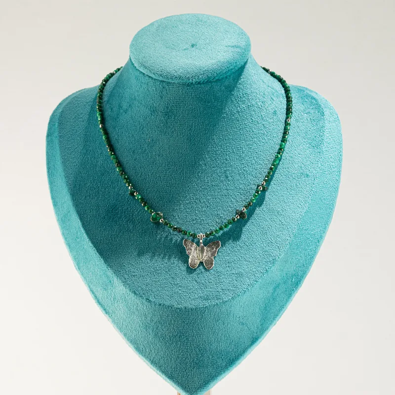 Collana con Pietra di Malachita "Nymphe" e Ciondolo Farfalla Reale a Foglia — foto 5