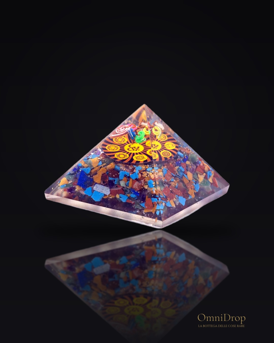 Piramide Om Chakra 70 mm, per riequilibrare l’energia interiore