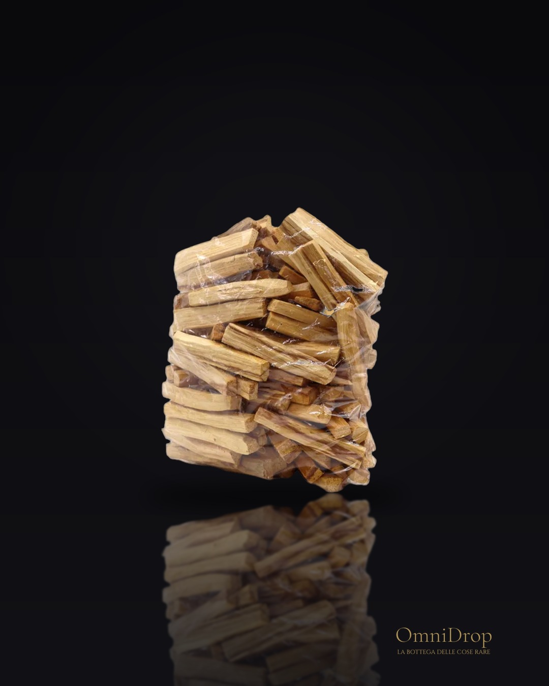 Bastoncini di Palo Santo per purificare l'energia della casa, per dare calore e calma all'ambiente