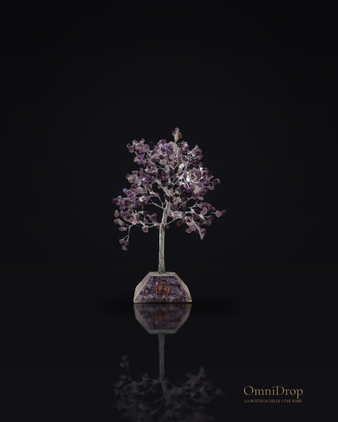 Albero di ametista con base in orgonite, angolo di armonia domestica