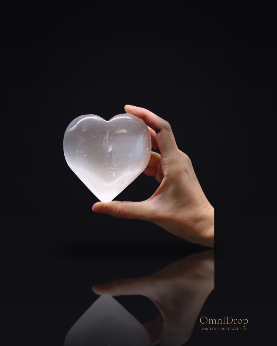 Cuore di selenite 10 cm, luce interiore per aprire il sentiero della pace