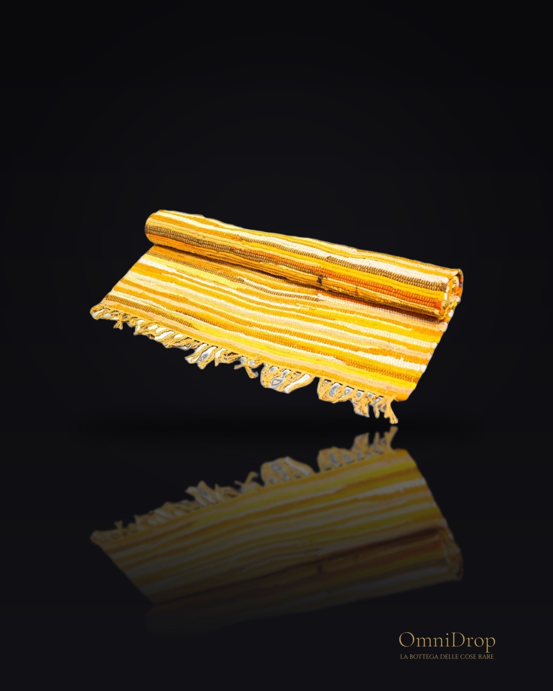 Tappeto grande in lana color arancia alba, per dare calore e personalità all'ambiente domestico