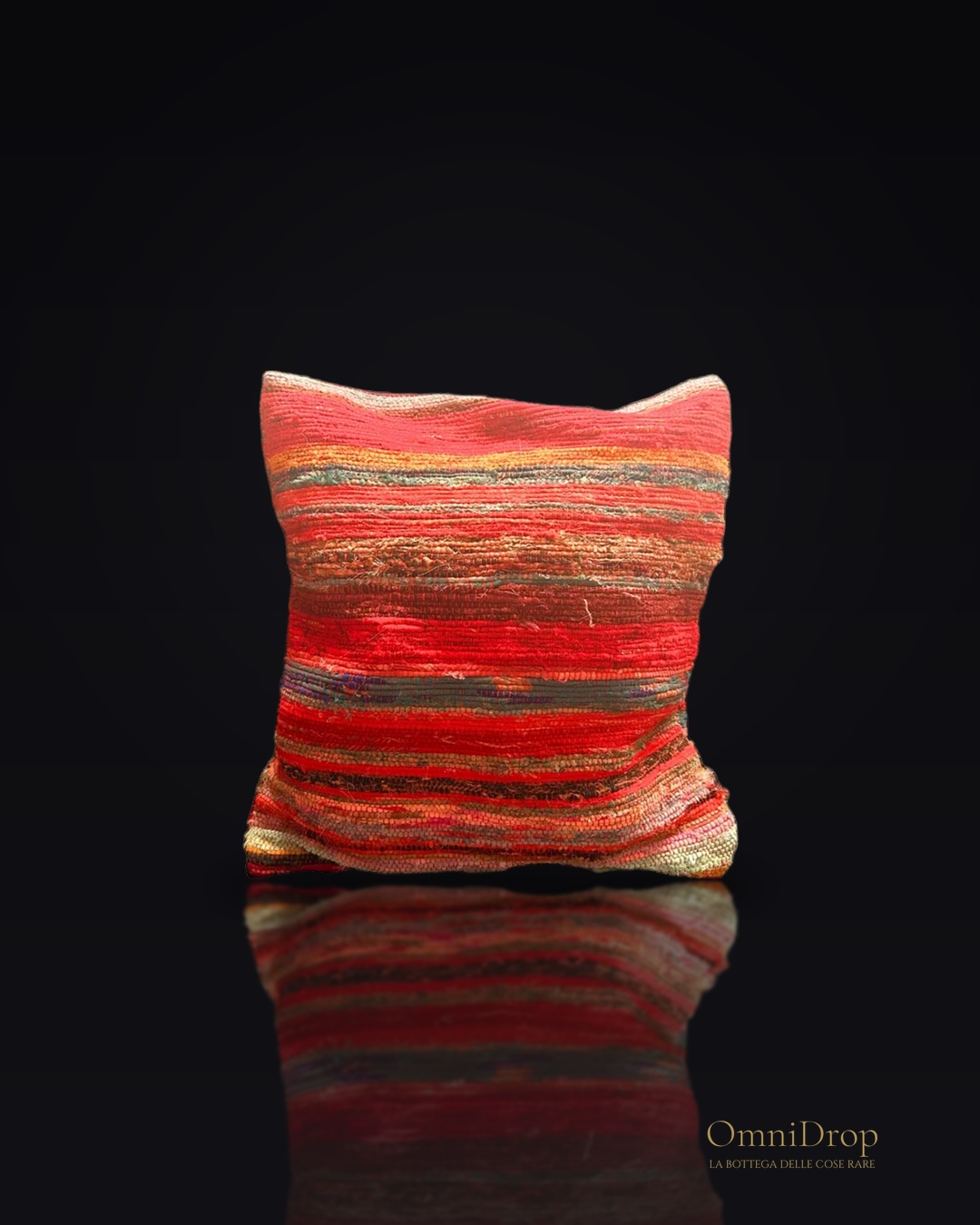 Cuscini di calore e passione in rosso intenso 40x40cm, per dare calore e anima all'ambiente