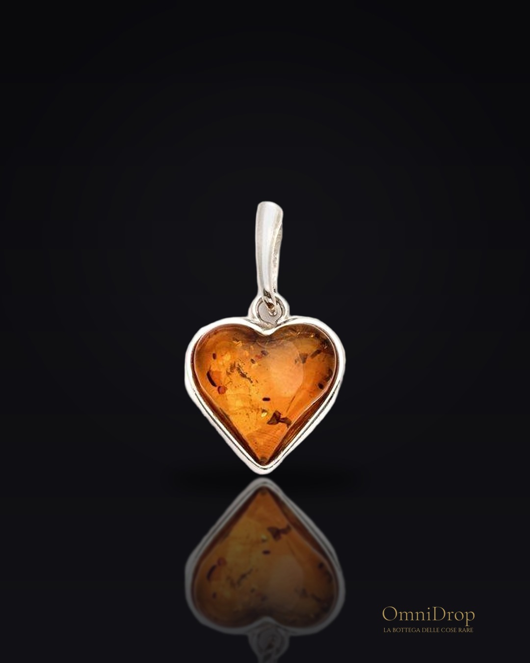Ciondolo cuore ambra cognac, per portare l'amore dentro