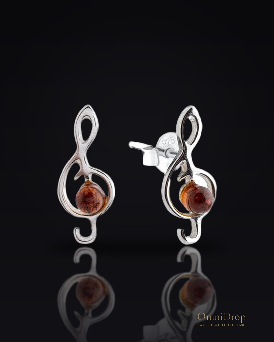 Orecchini a bottone con ambra naturale cognac in argento 925 rodiato, per custodire la tua luce interiore