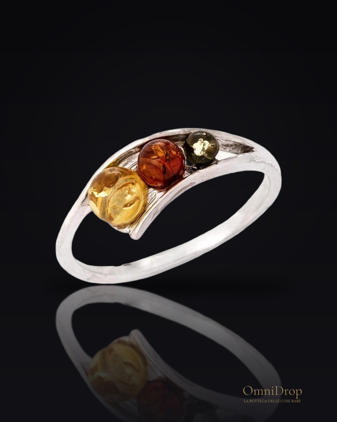 Anello ambra multicolore, per intravedere il mare