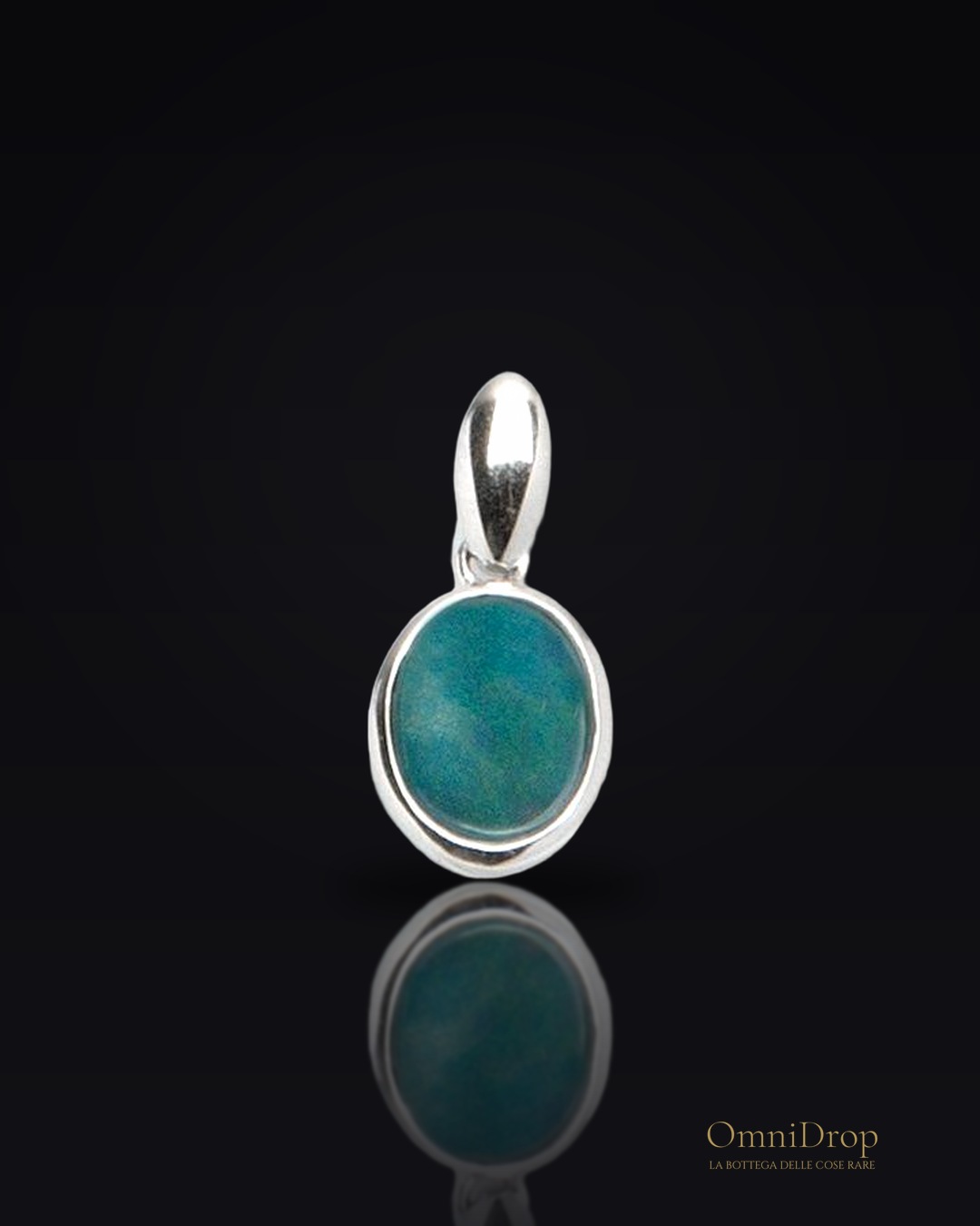 Ciondolo in argento 925 rodiato con opale blu - per custodire la serenità di ogni giorno, un momento di pace nella tua