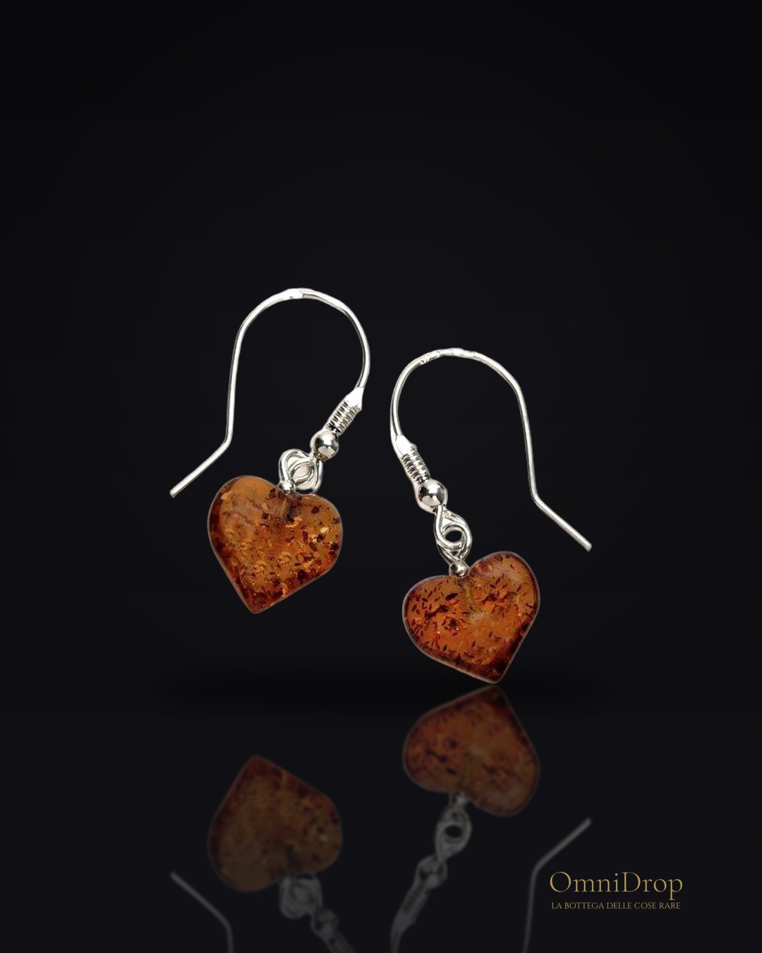 Orecchini a cuore in argento e ambra cognac, per illuminare ogni tuo sguardo