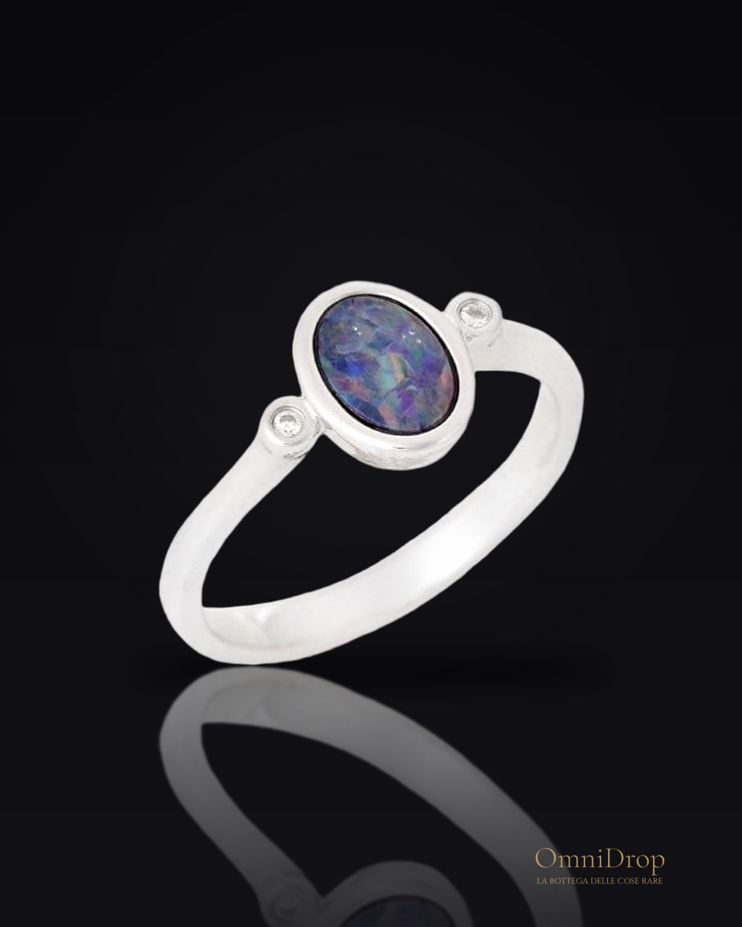 Anello opale e zirconio, per racchiudere il tuo fascino