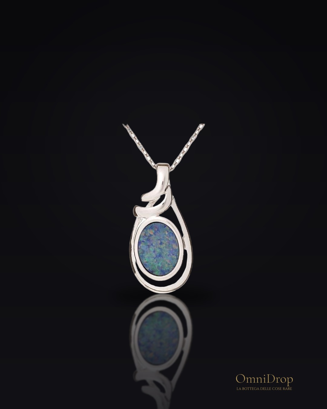 Ciondolo in argento 925 rodiato con doppio opale blu, serenità custodita