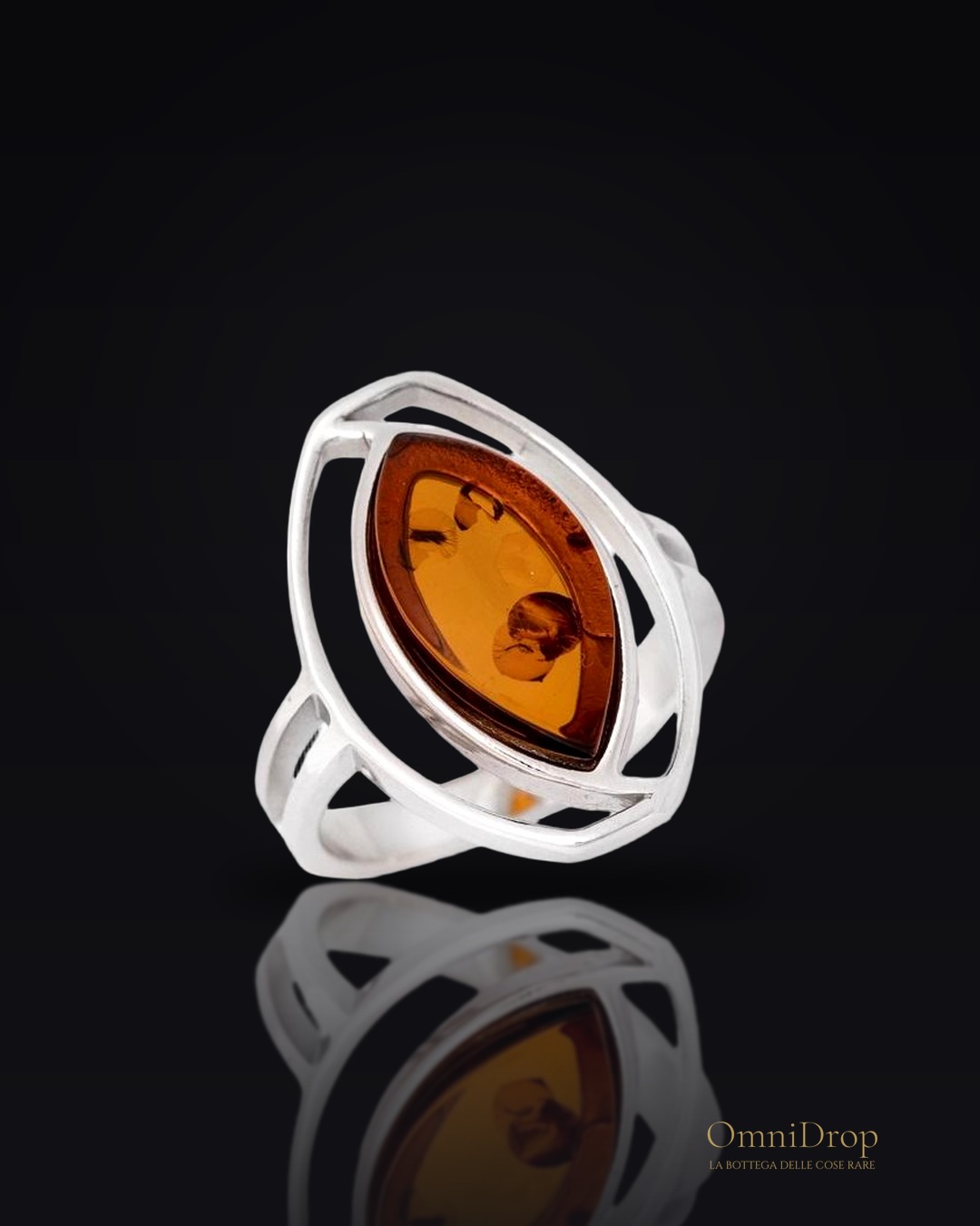 Anello ambra cognac, per onorare la natura