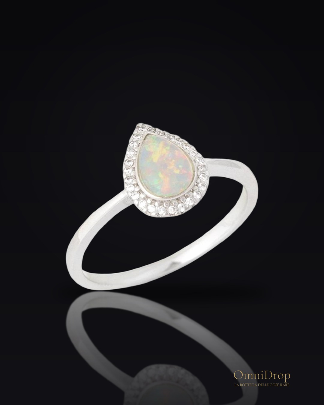 Anello opale goccia zirconio, per racchiudere l'essenza