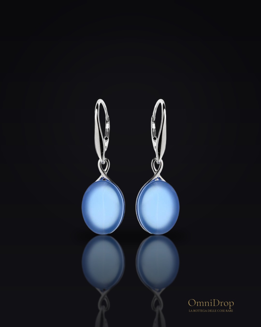 Orecchini pendenti in argento 925 rodiato con agata ovale blu, per ricordare la tua luce