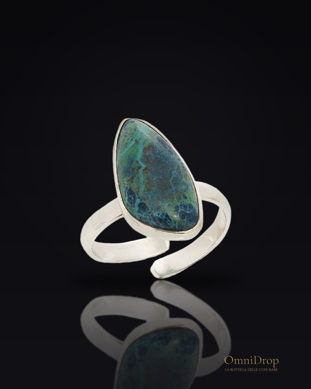 Anello in argento 925 rodiato con shattuckite blu naturale, per custodire la tua serenità