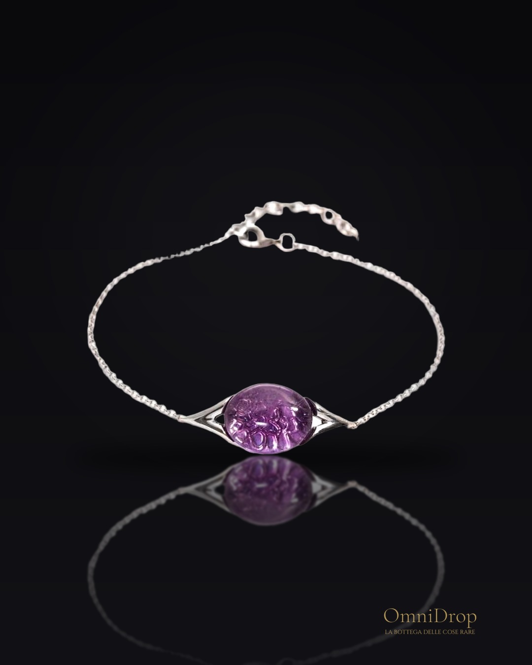 Bracciale in argento rodiato con ametista viola ovale, per celebrare la tua luce