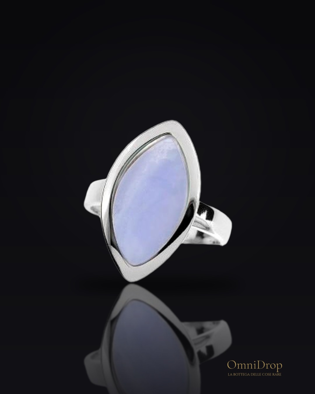 Anello agata naturale a navetta blu, per trasportare la purezza