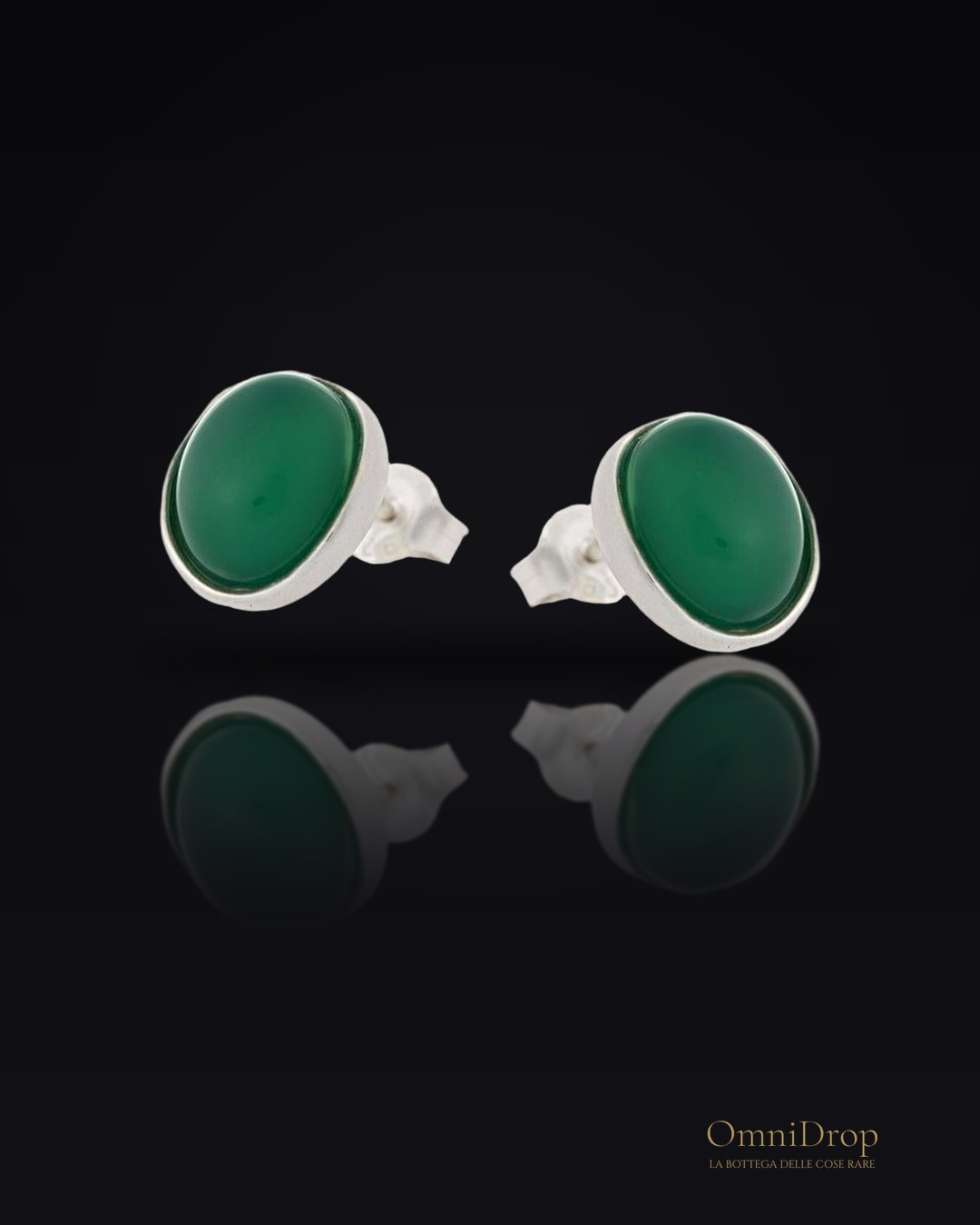 Orecchini in argento 925 rodiato con agata verde naturale, per esaltare la tua eleganza