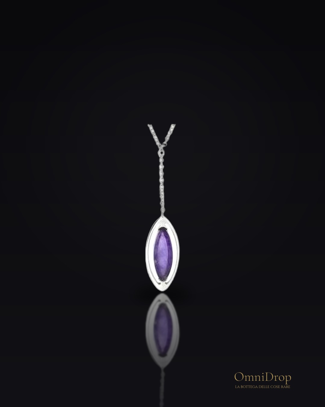 Collana in argento rodiato con ametista viola, per custodire la tua luce interiore