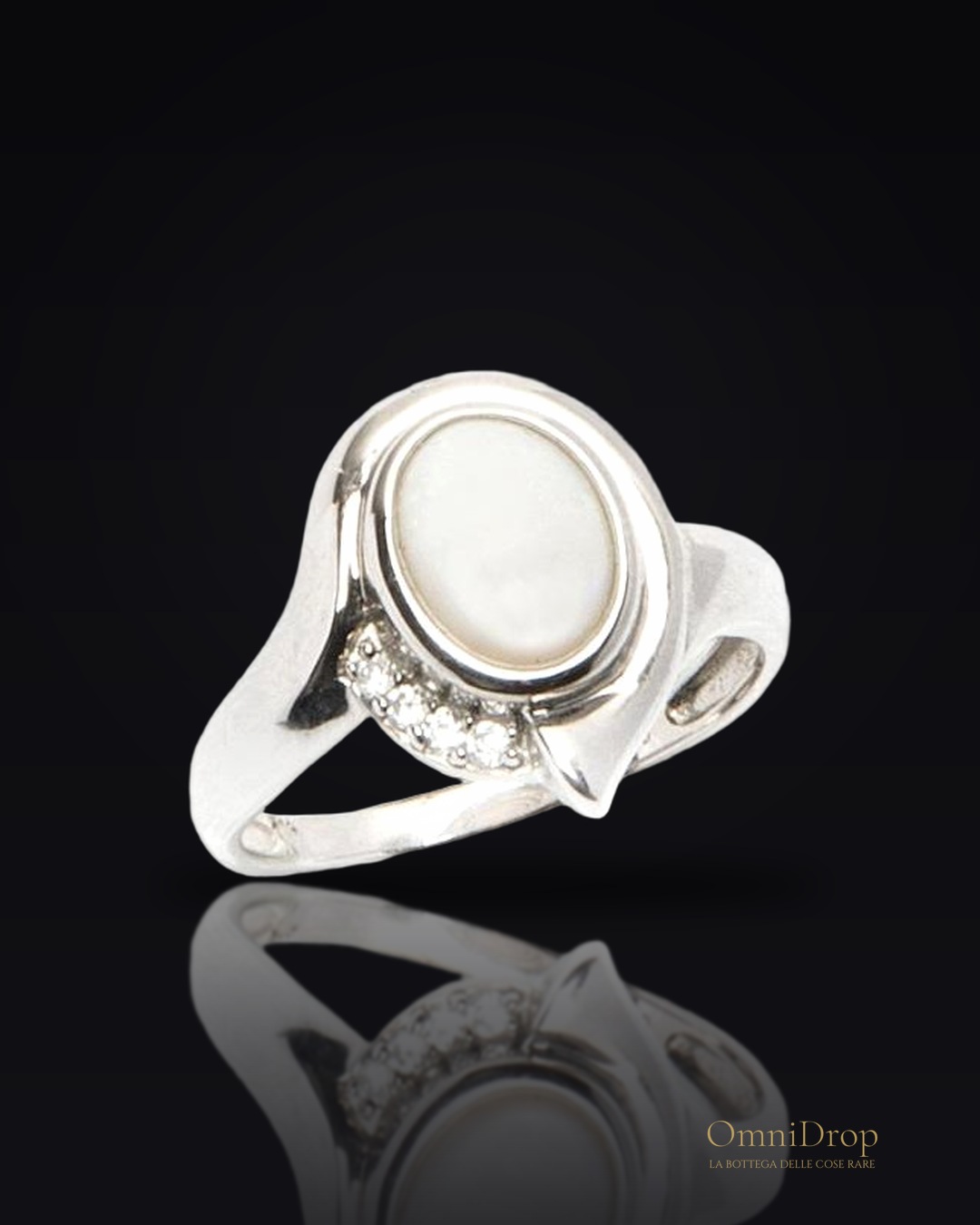 Anello in argento 925 con opale ovale e zirconio, per custodire