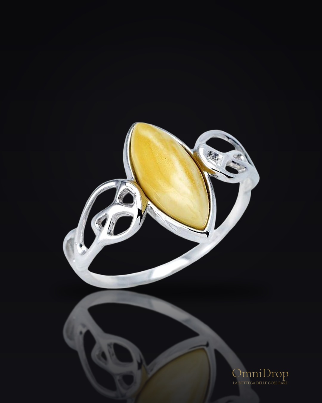 Anello ambra miele, per custodire i tuoi ricordi