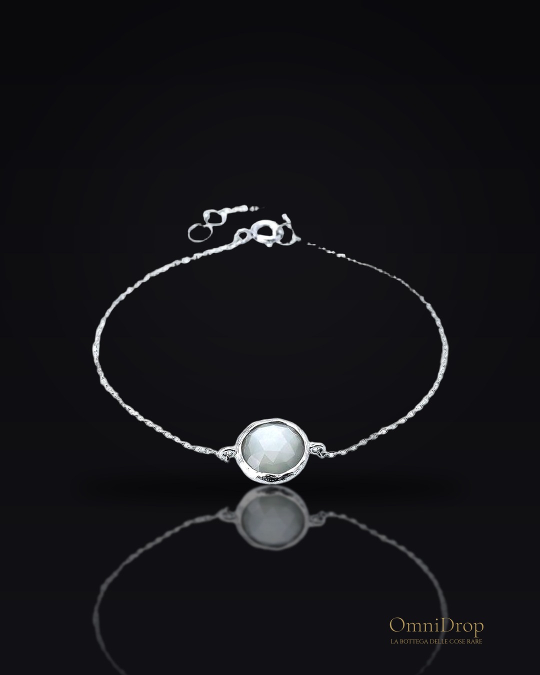Bracciale luna bianca, per portare con te la serenità