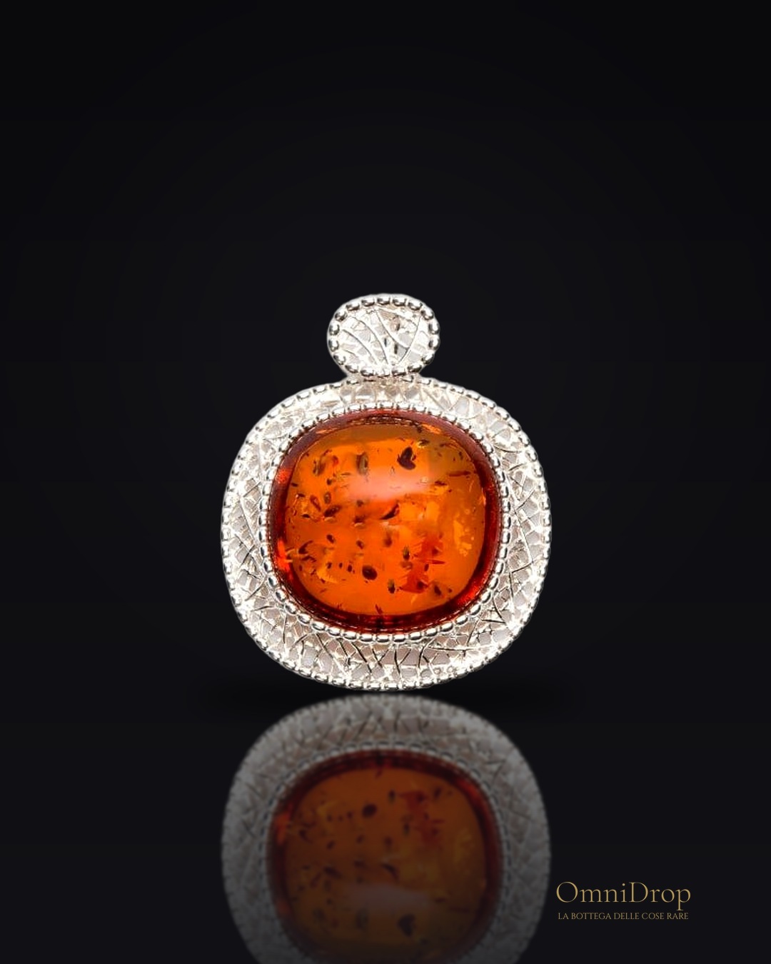 Ciondolo ambra cognac, per evocare ricordi dolci