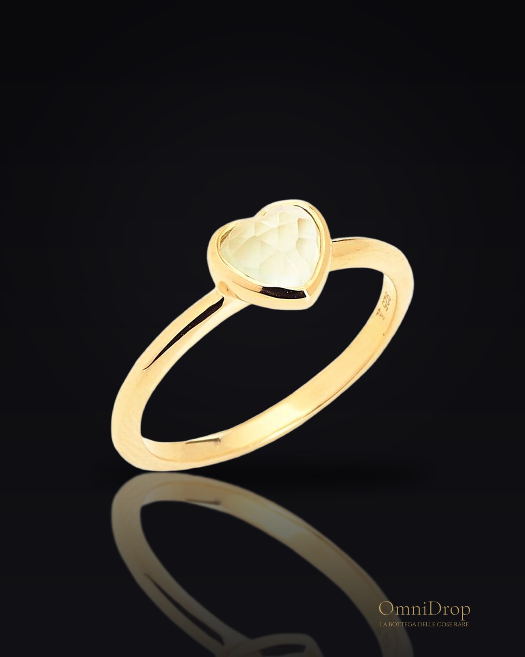 Anello in argento 925 dorato con prehnite verde a forma di cuore, per custodire l’amore