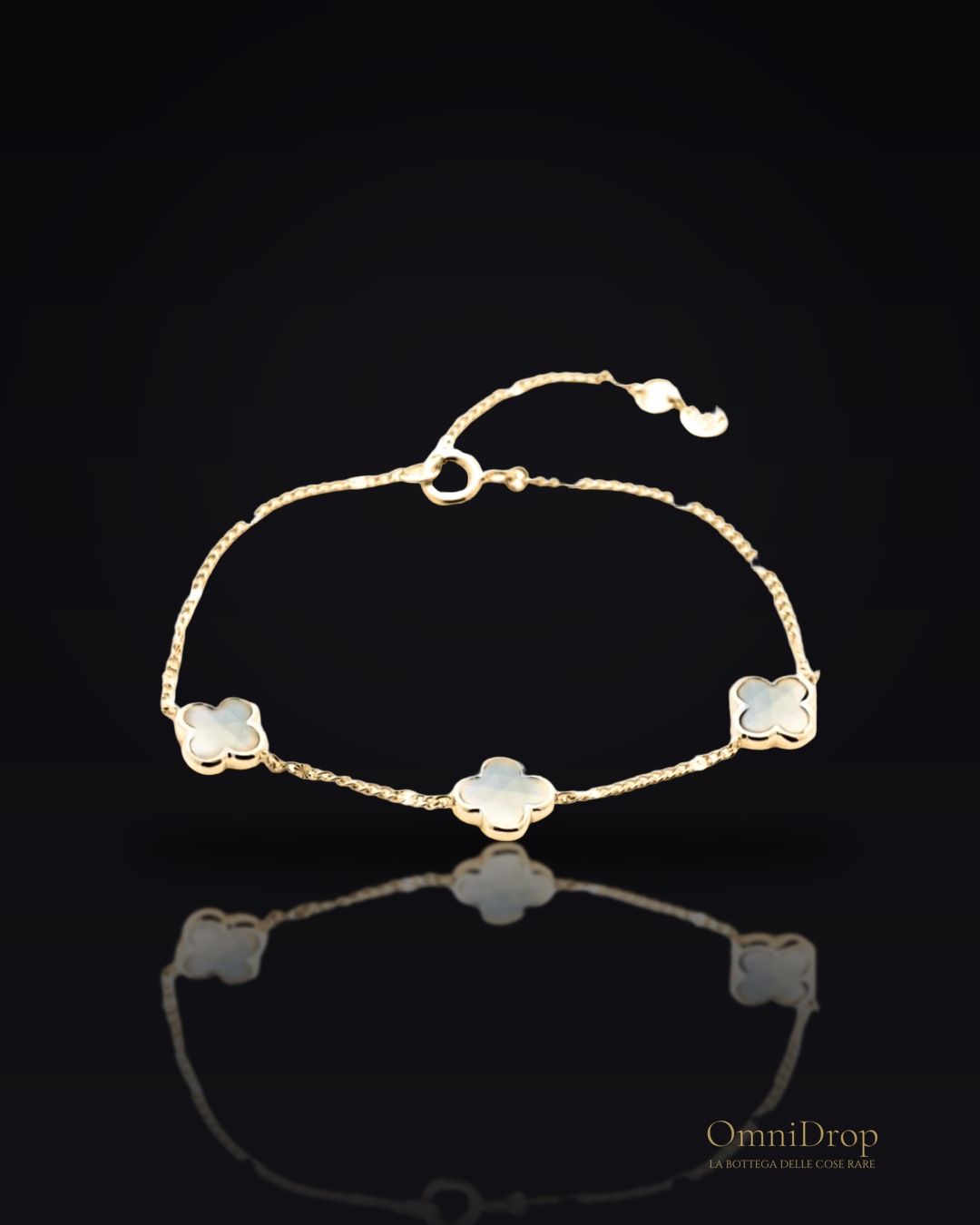 Bracciale argento dorato con calcedonio, per ricordare l'armonia dei momenti più belli