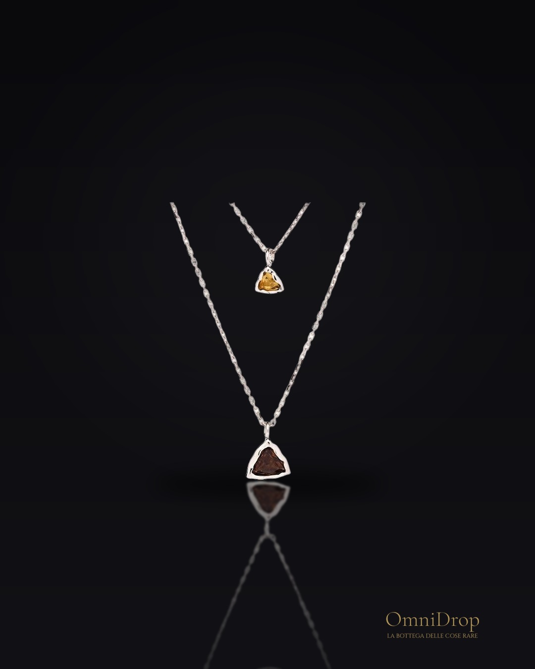 Collana triangolo, quarzo naturale e giallo, argento 925 rodiato, per trasmettere le tue intenzioni