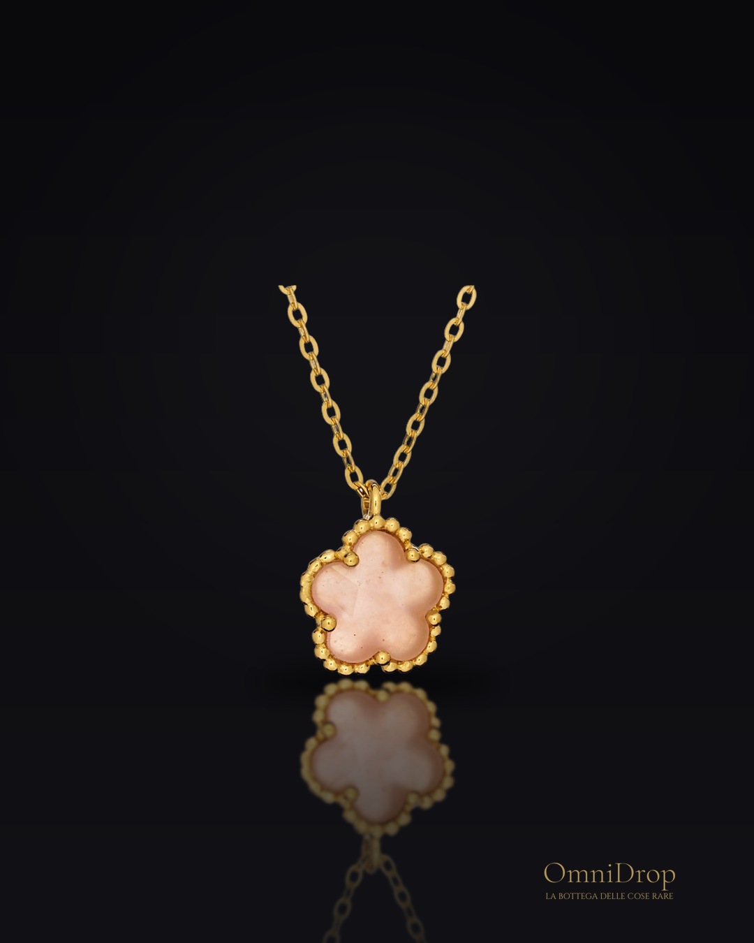 Collana fiore a 5 petali in quarzo rosa, per portare l'amore naturale