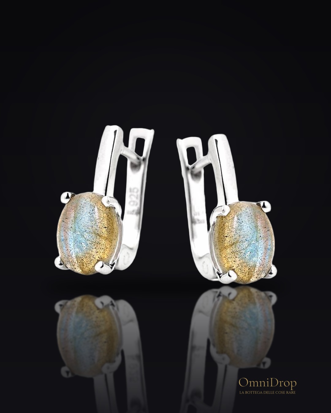 Orecchini pendenti ovali in labradorite, per evocare l'essenza della natura