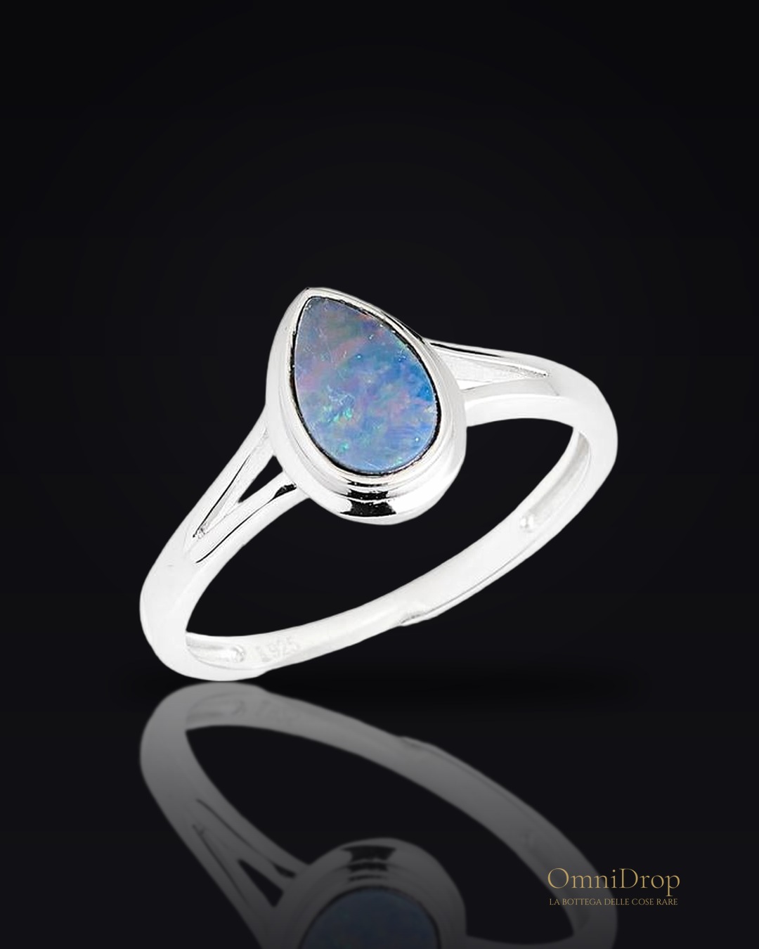 Anello opale blu australiano goccia, per accogliere il mare